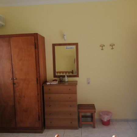 Villa Nea Zoi Moraḯtika Esterno foto